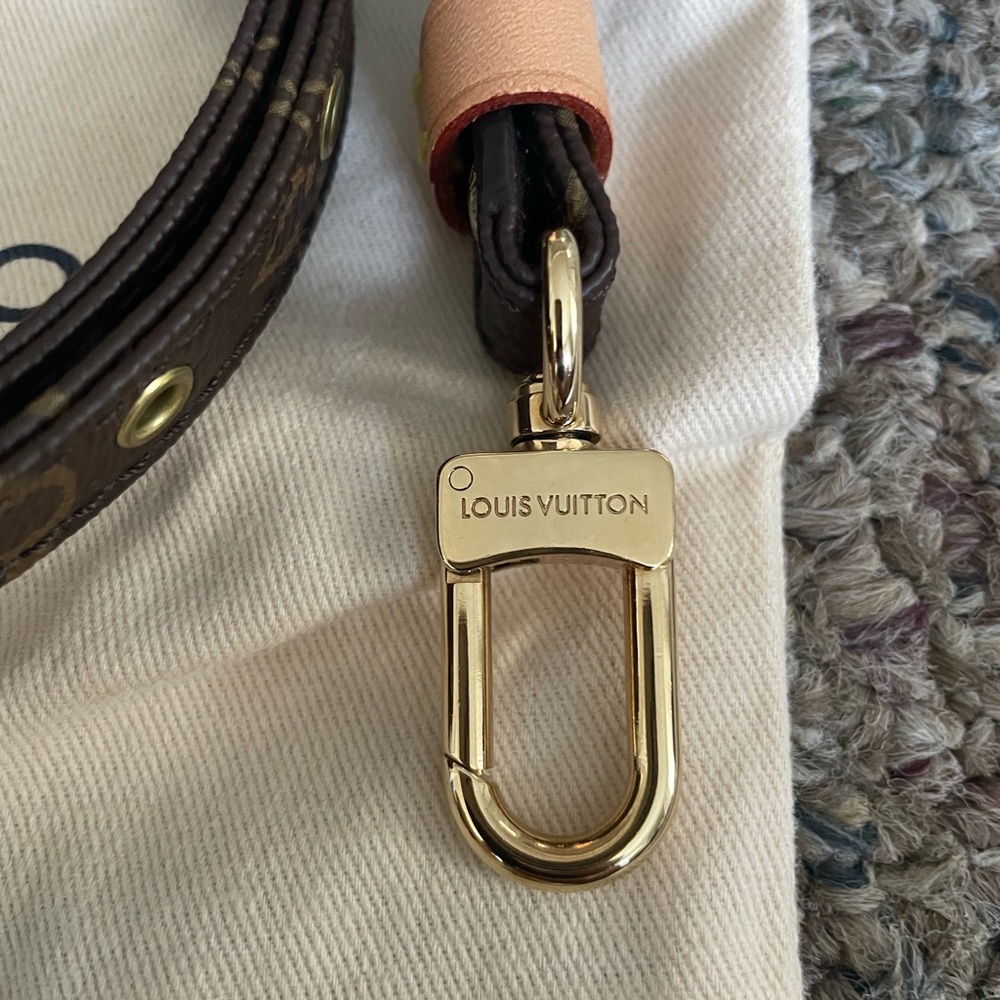 Monogram strap - Picture 7 of 8